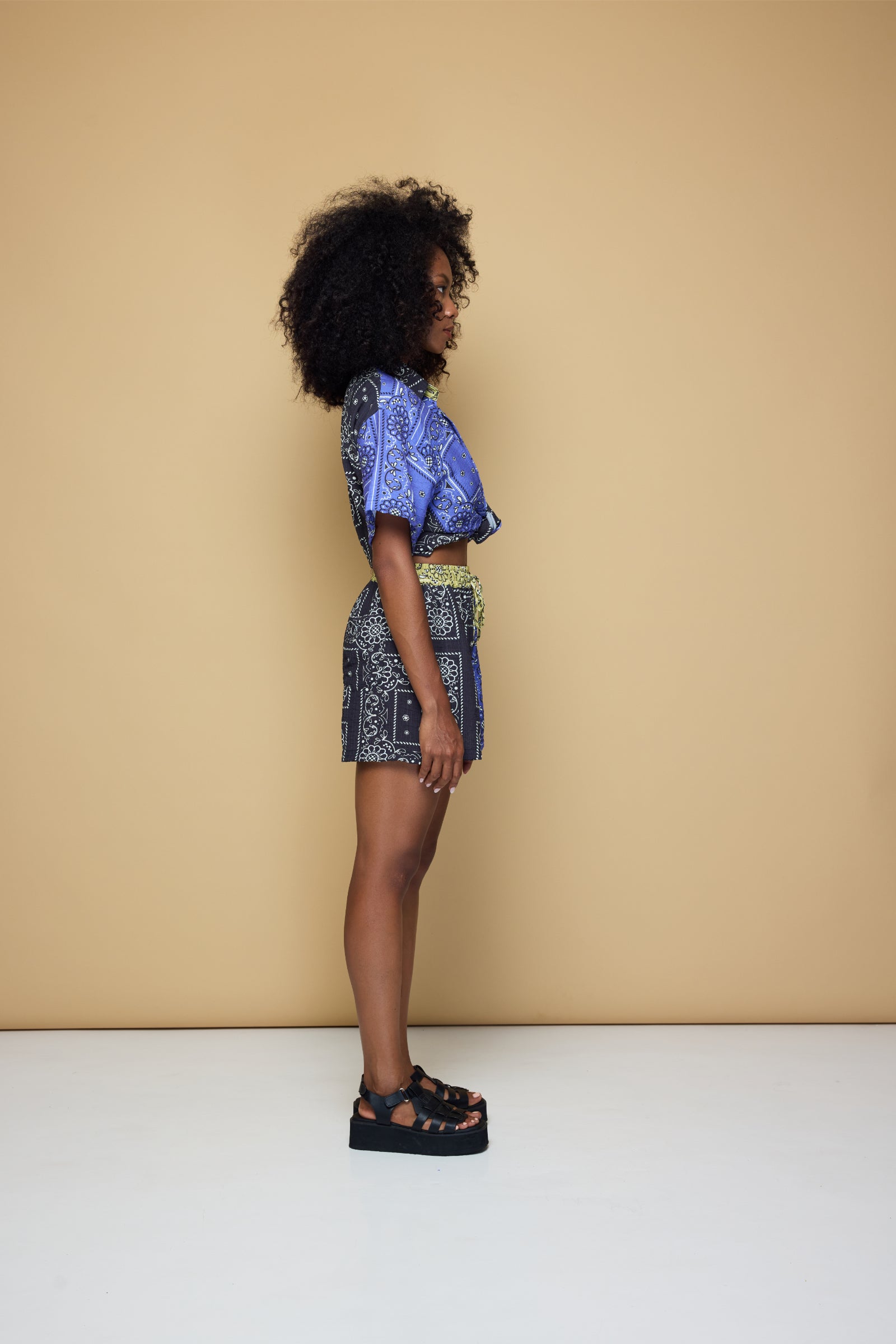 PATCHWORK SALLY DRAWSTRING SHORT - PATCHWORK BANDANA STATE PRINT BLUE/BLACK/LIME